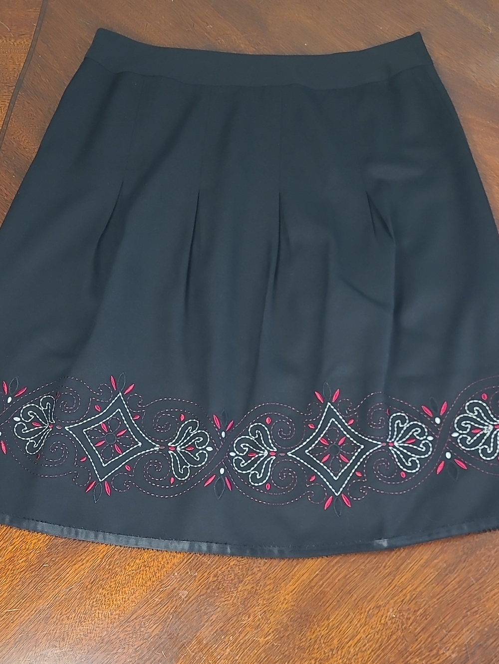 LOFT Black A-Line Skirt with Red & Silver Embroidery Knee Length Lined Size 8